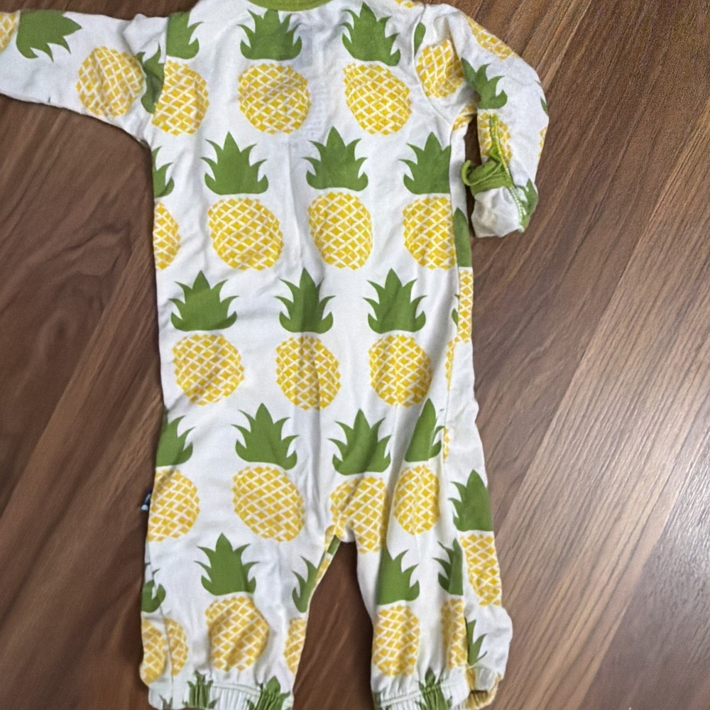 Kickee Pants Baby Girls 0-3 Months Ruffle Pineapple Romper Sleeper Outfit Bamboo - Picture 7 of 7